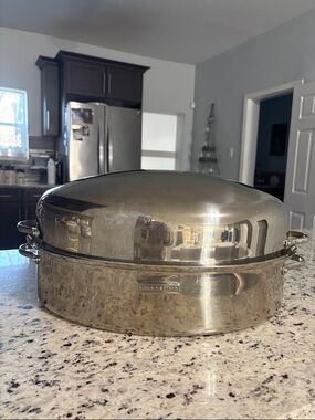 LAGOSTINA Polished Stainless Steel Oval Roaster with Dome Lid & inner tray